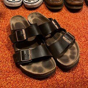 Men’s Arizona Birkenstock Sandals Size 40
